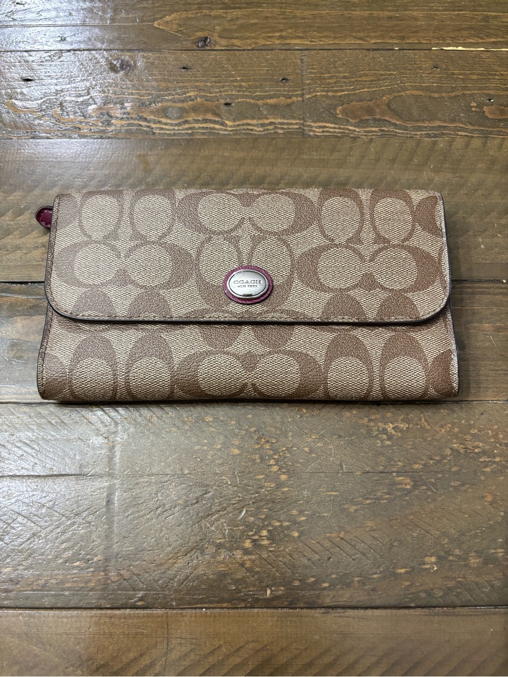 Coach Peyton Signature Checkbook Wallet